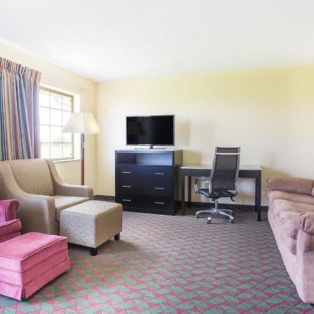 Days Inn By Wyndham Lexington Ne Eksteriør bilde