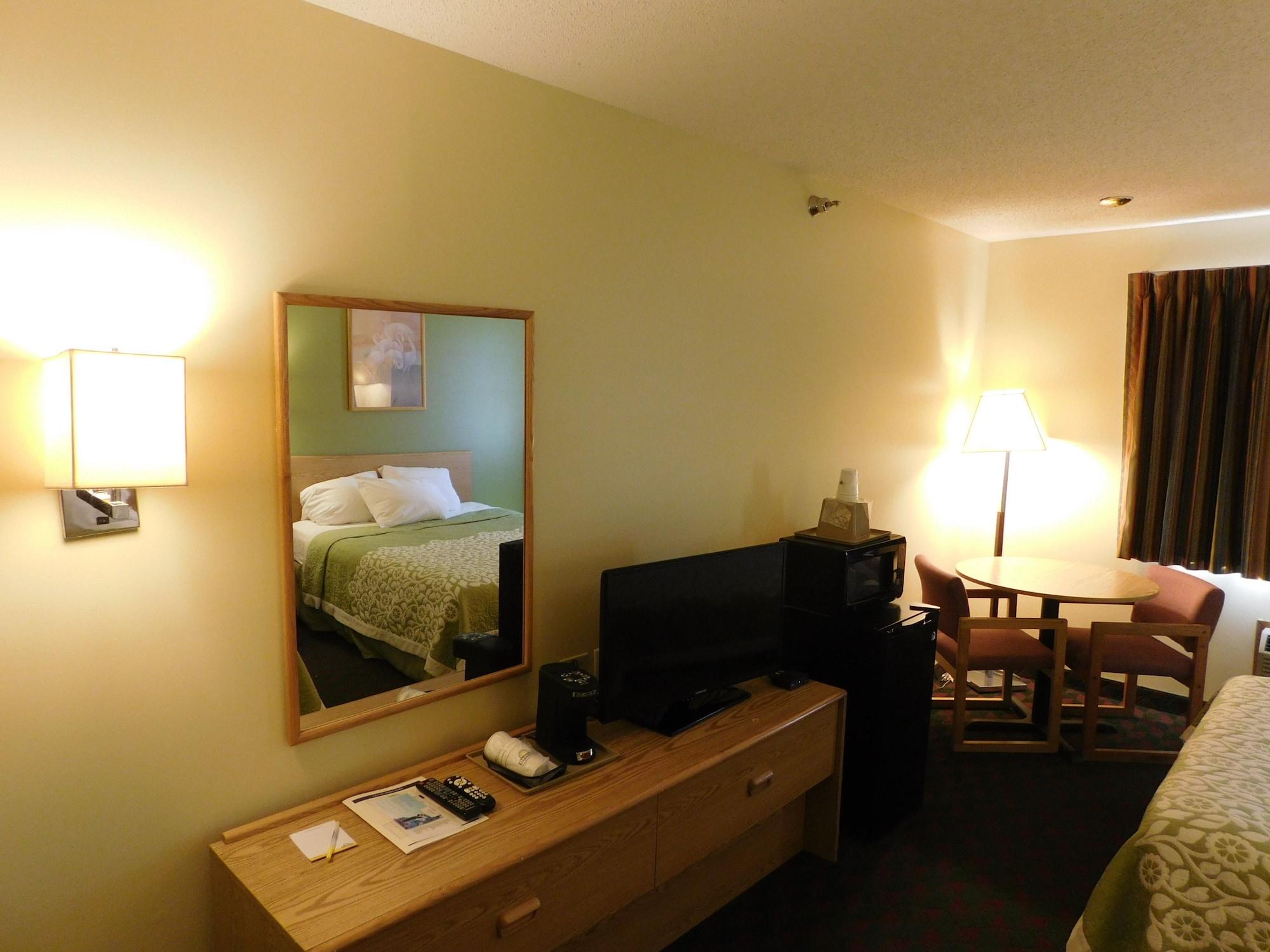 Days Inn By Wyndham Lexington Ne Eksteriør bilde