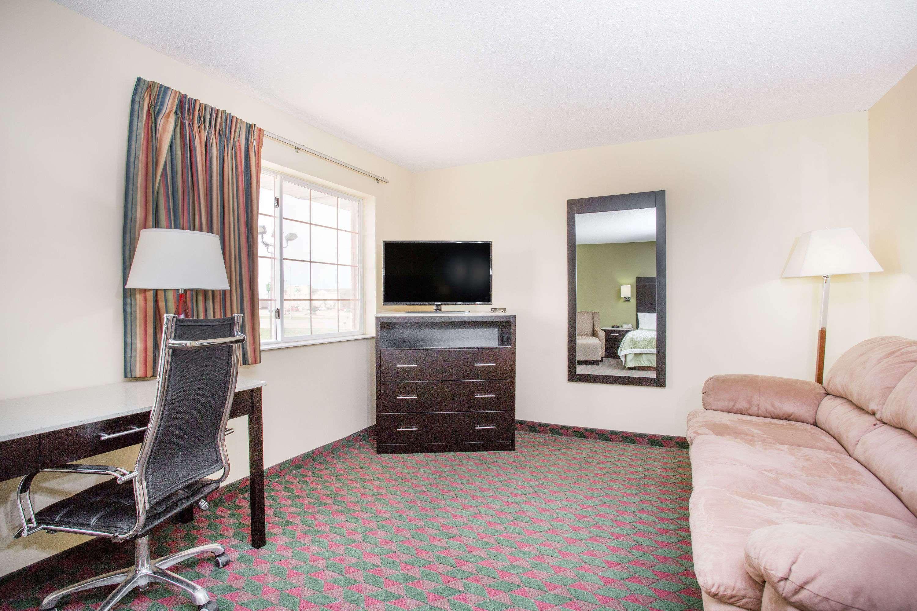 Days Inn By Wyndham Lexington Ne Eksteriør bilde